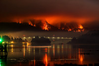 Eagle Creek fire 2nd night over Cascade Locks