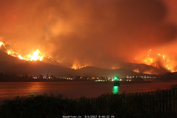 Eagle Creek fire at night from Time Lapse Camera Hoodriver.tv